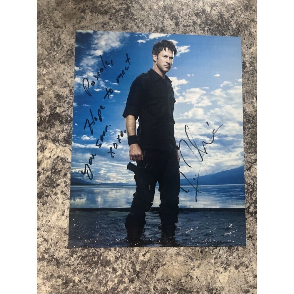 Joe Flanigan (Stargate Atlantis “Col John Sheppard”) 8x10 authentic signed photo